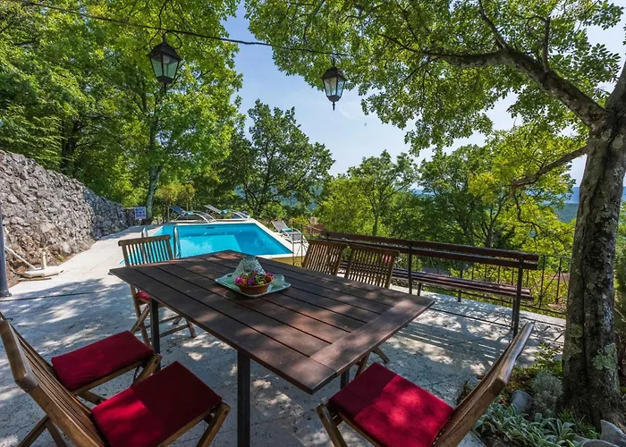 Villa In 43089 Grizane-Belgrad