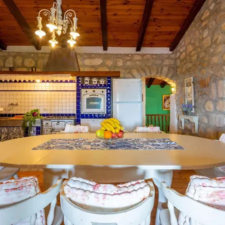 In 43089 Villa *