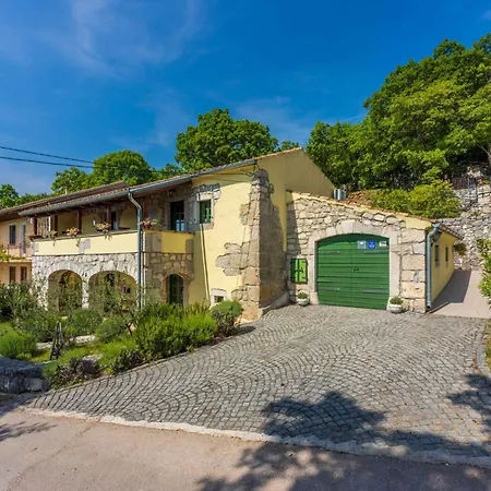 Casa vacanze In 43089 Grižane