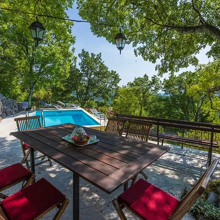 Villa In 43089 Grižane